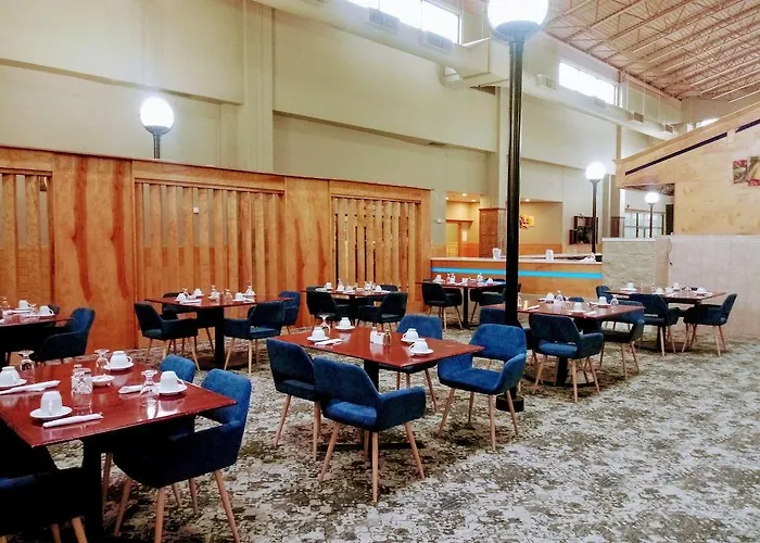 Wyndham Garden Conference Center - Urbana 3*