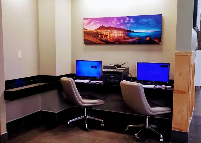 Wyndham Garden Conference Center - Urbana Hotel