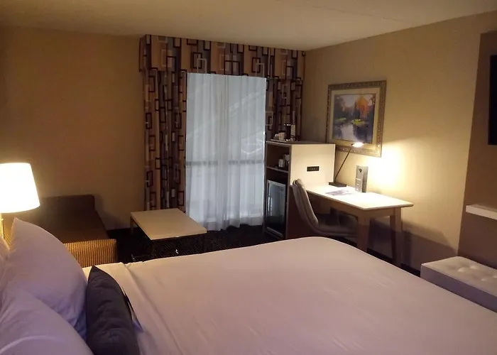Hotel Wyndham Garden Conference Center - Urbana