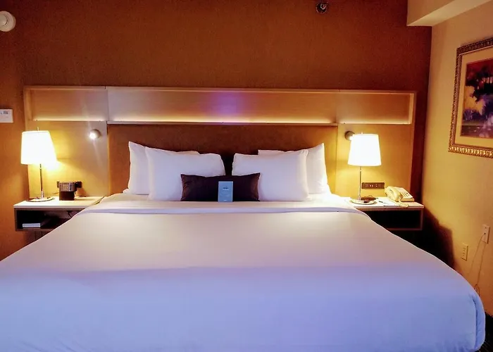 Hotel Wyndham Garden Conference Center - Urbana