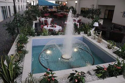 Wyndham Garden Conference Center - Urbana Hotel Champaign