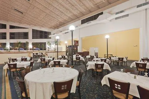 Hotel Wyndham Garden Conference Center - Urbana