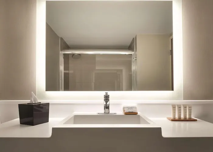 Hotel Wyndham Garden Conference Center - Urbana 3*