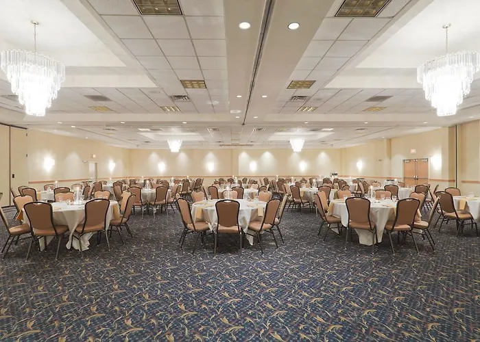 Wyndham Garden Conference Center - Urbana