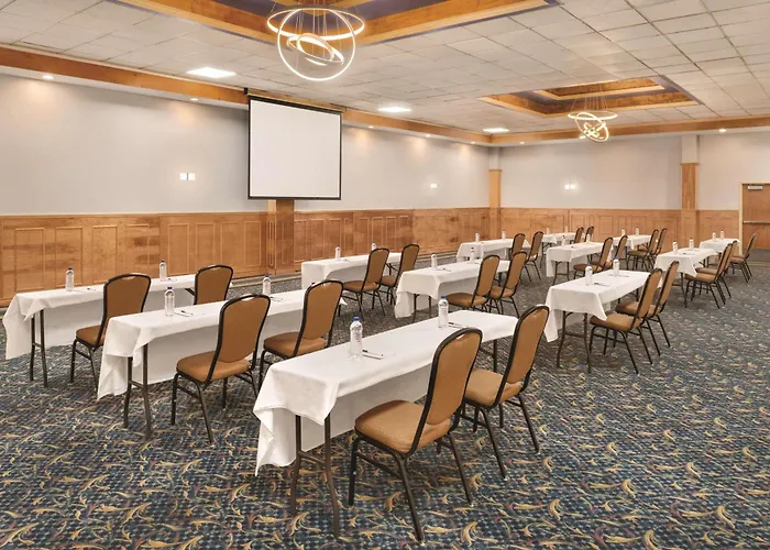 Wyndham Garden Conference Center - Urbana