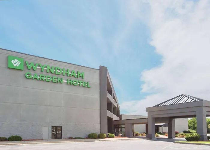 Wyndham Garden Conference Center - Urbana Hotel