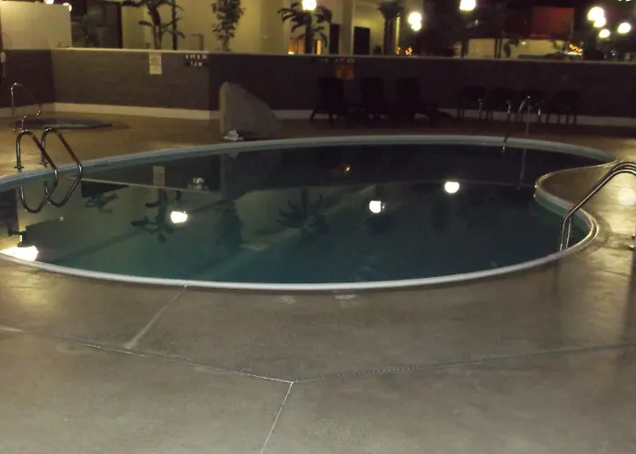 Wyndham Garden Conference Center - Urbana 3*