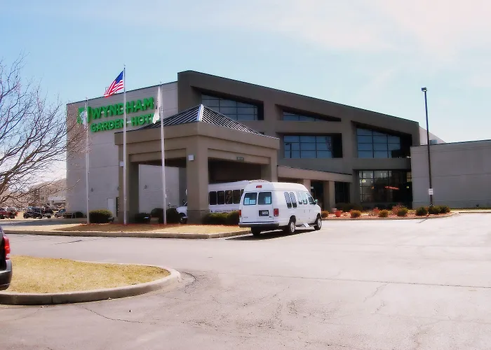 Hotel Wyndham Garden Conference Center - Urbana