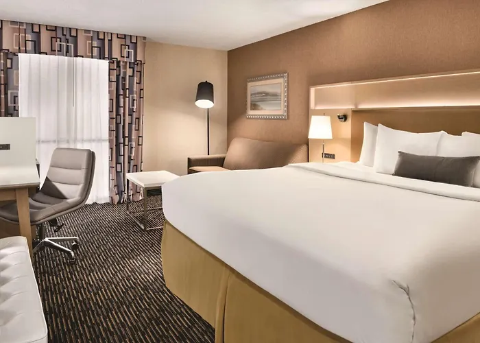 Hotel Wyndham Garden Conference Center - Urbana 3*