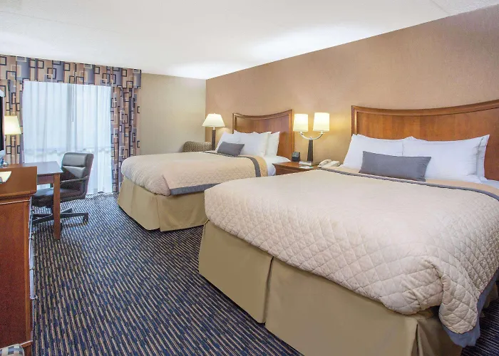 Hotel Wyndham Garden Conference Center - Urbana
