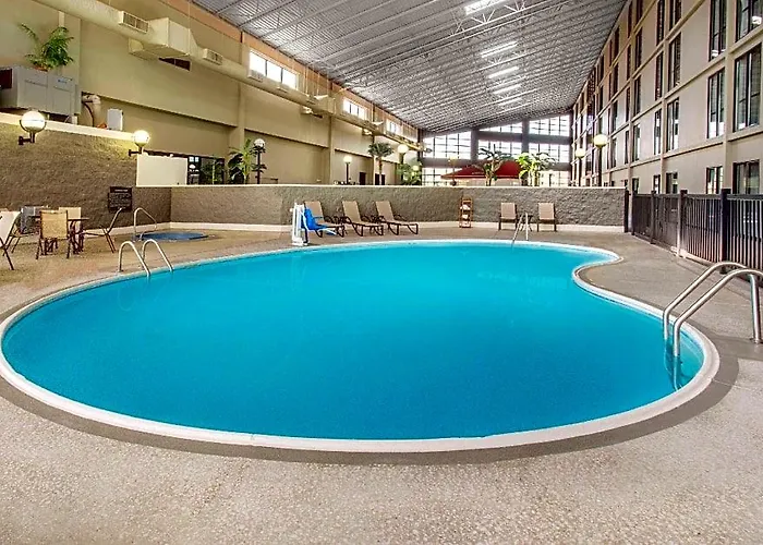 Wyndham Garden Conference Center - Urbana Hotel 3*