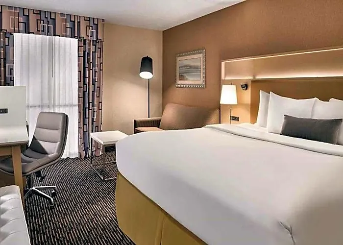 Wyndham Garden Conference Center - Urbana