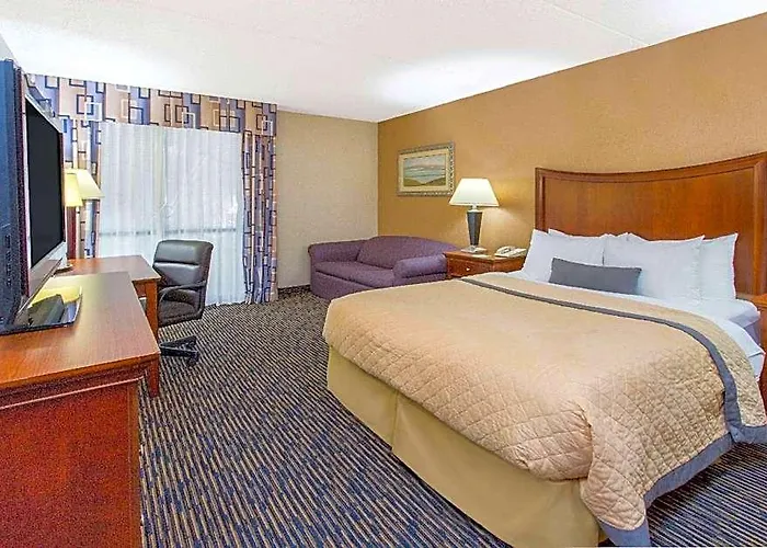 Hotel Wyndham Garden Conference Center - Urbana Champaign