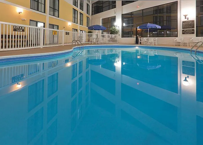 Wyndham Garden Conference Center - Urbana Hotel