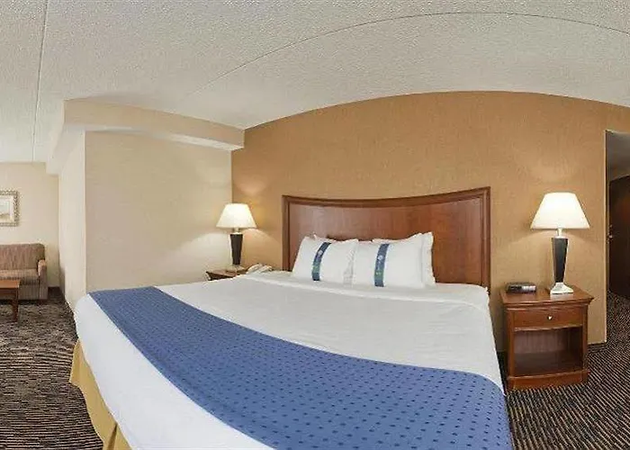 Wyndham Garden Conference Center - Urbana Hotel Champaign